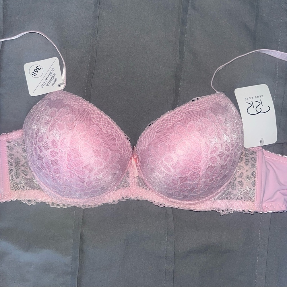 NWT Rene Rofe Light Pink Lace Underwire Bra